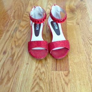 Beston red high heels